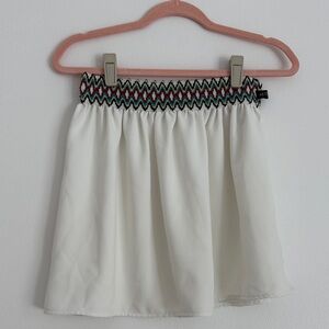 Parisian Atelier White Mini Skirt with Multicolor Waistband